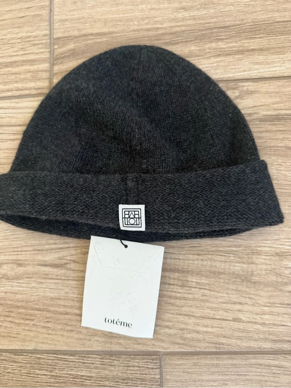 Toteme Cashmere Beanie NWT